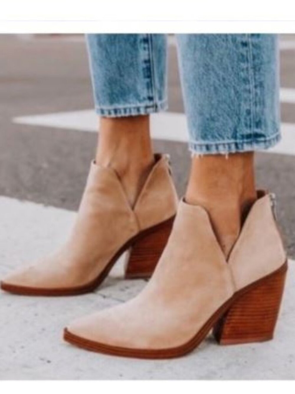 Vince Camuto Gigietta Booties 7.5 Tan Beige Leather Ankle Boots Cowboy Western
